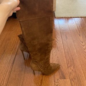 Guess boots